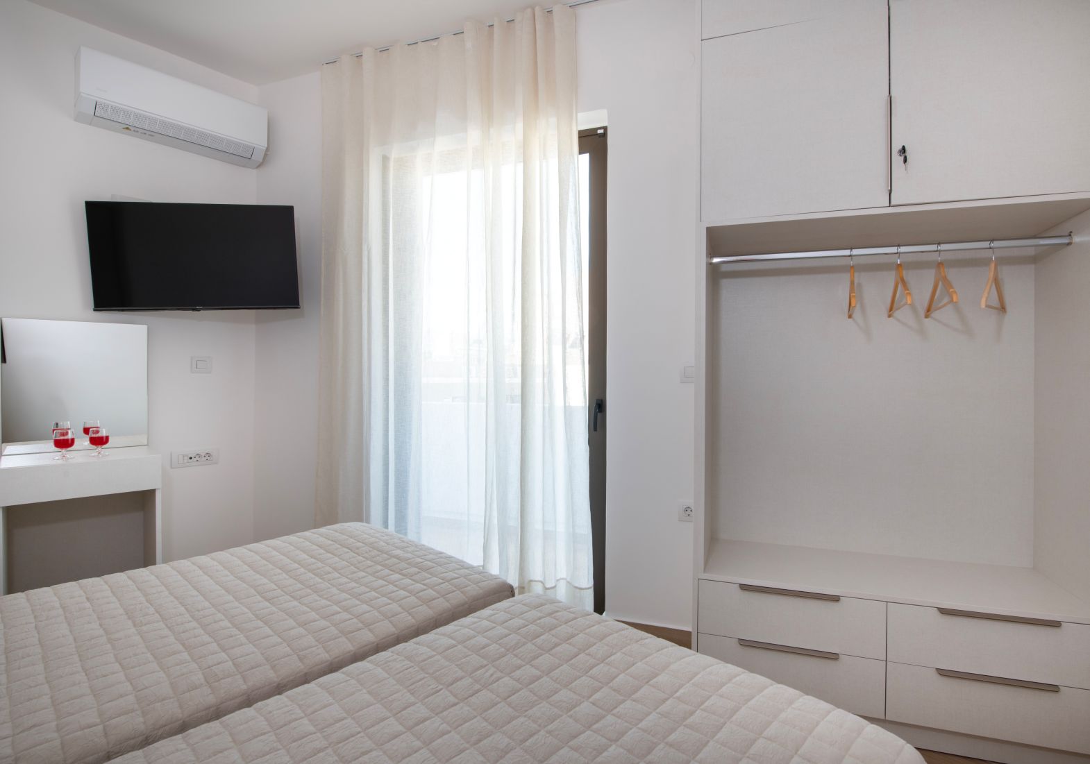 Bedroom 2 - Secondary